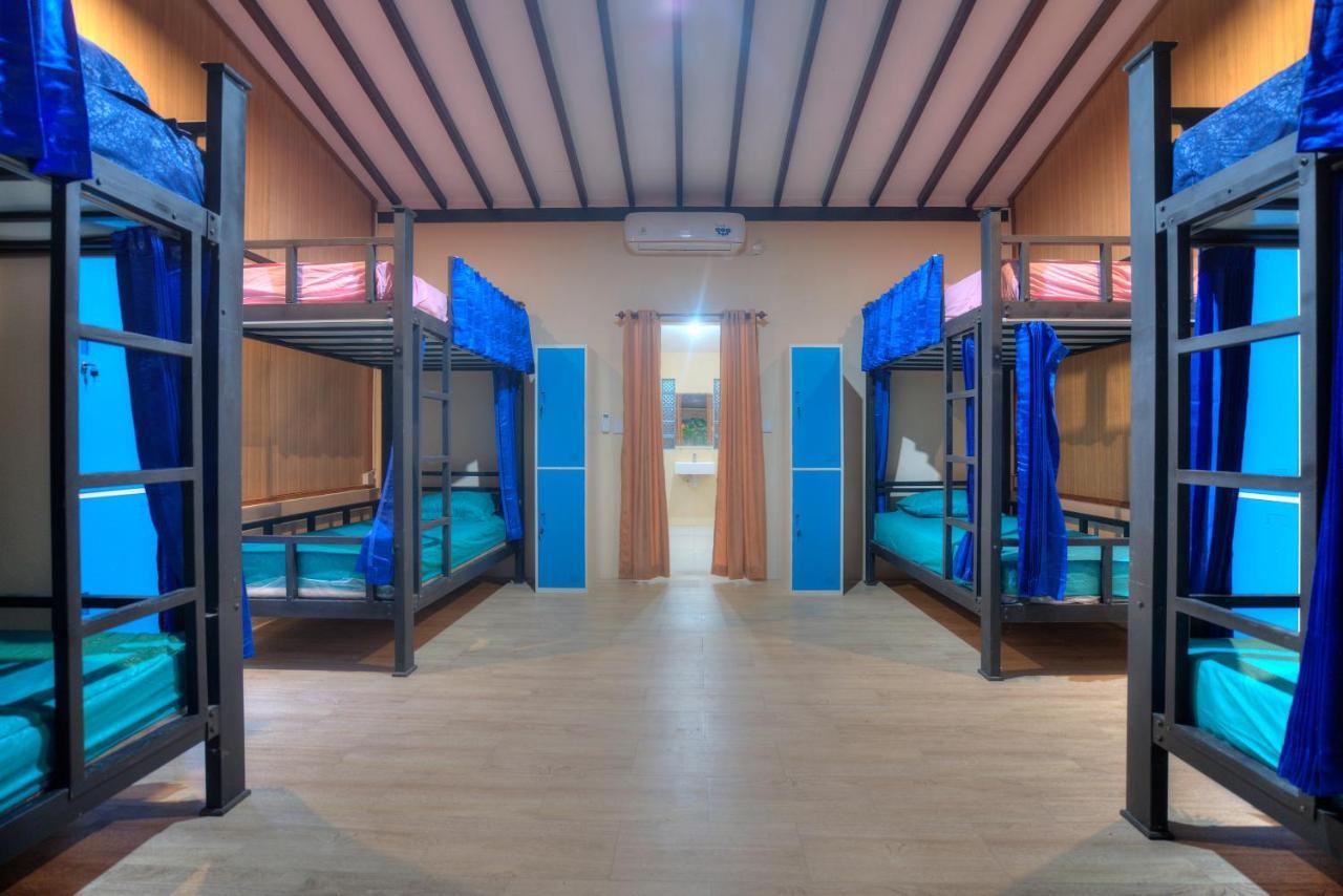 Bata Merah Homestay Баньюванги Экстерьер фото
