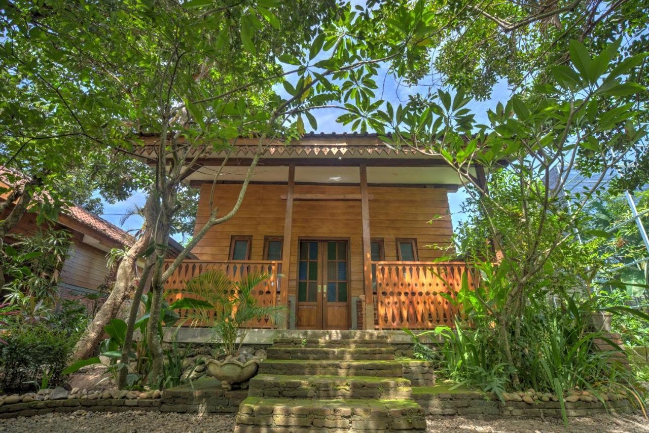Bata Merah Homestay Баньюванги Экстерьер фото