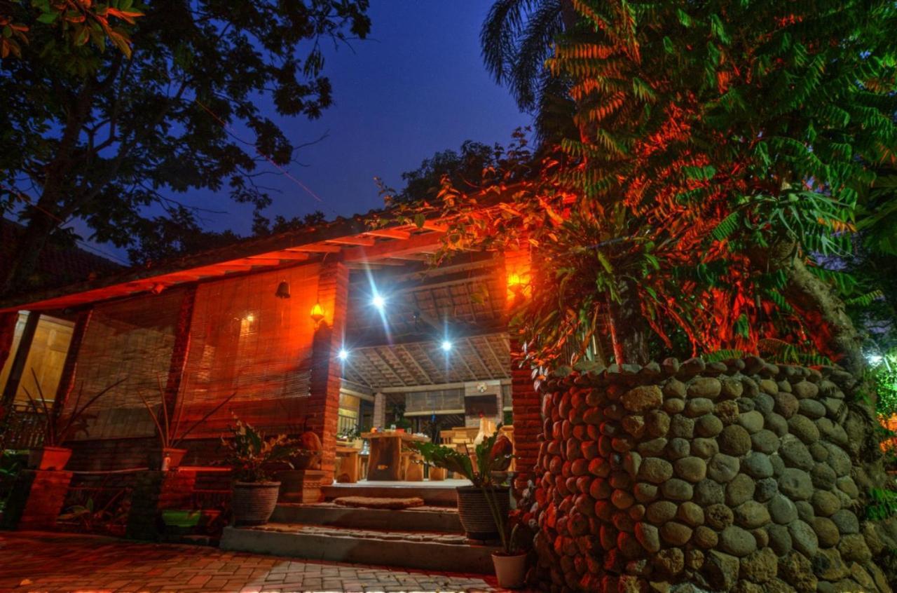 Bata Merah Homestay Баньюванги Экстерьер фото