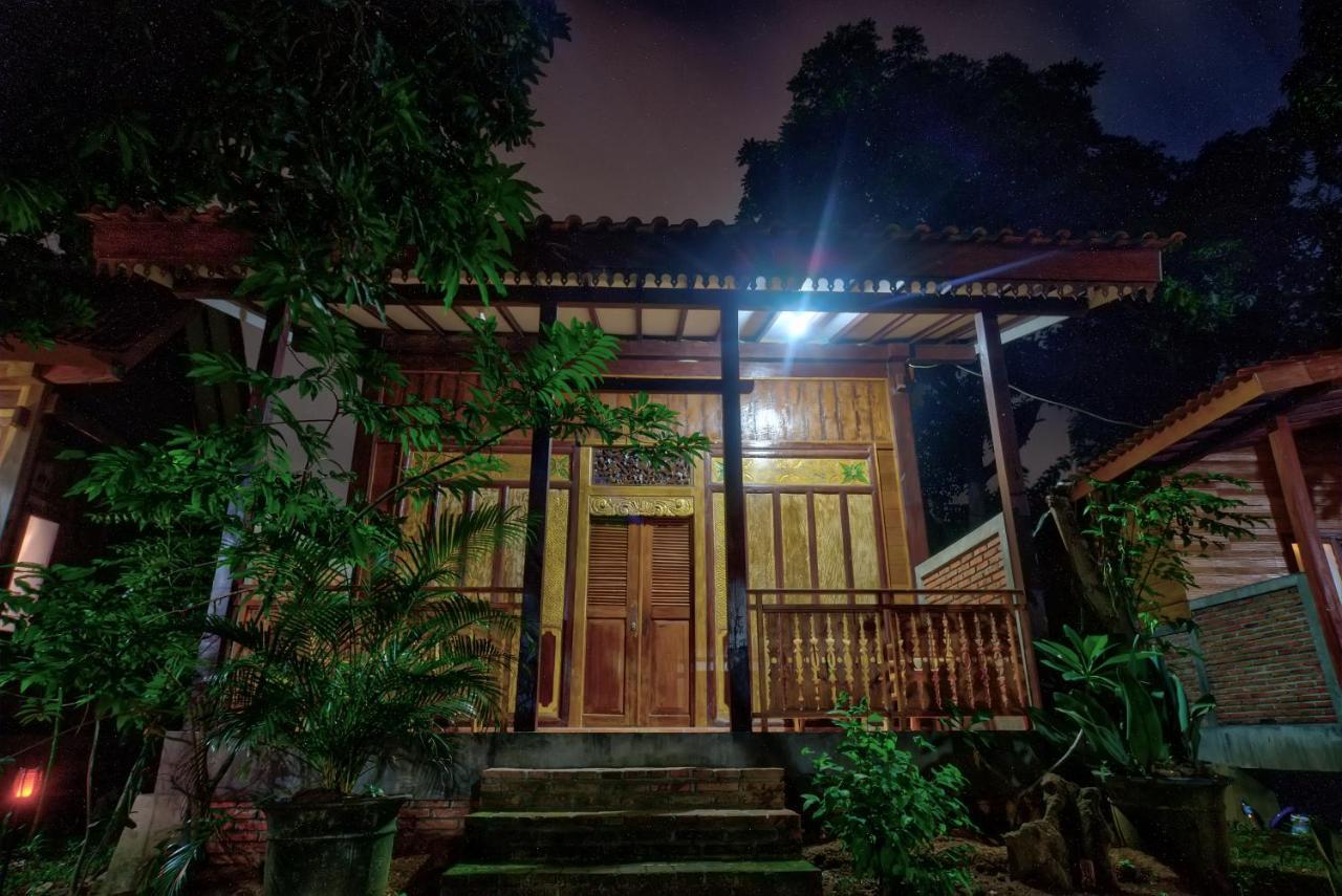 Bata Merah Homestay Баньюванги Экстерьер фото