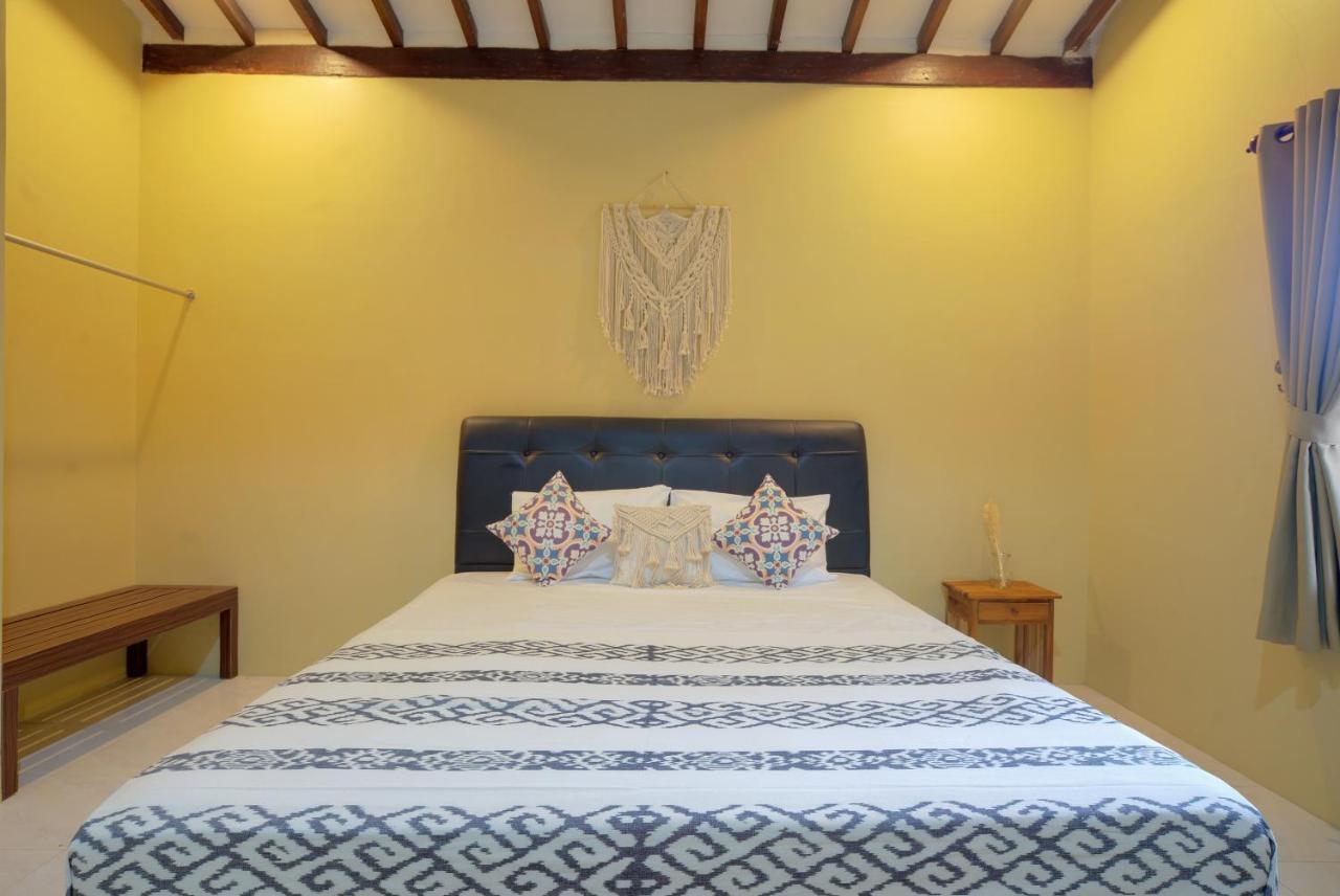 Bata Merah Homestay Баньюванги Экстерьер фото