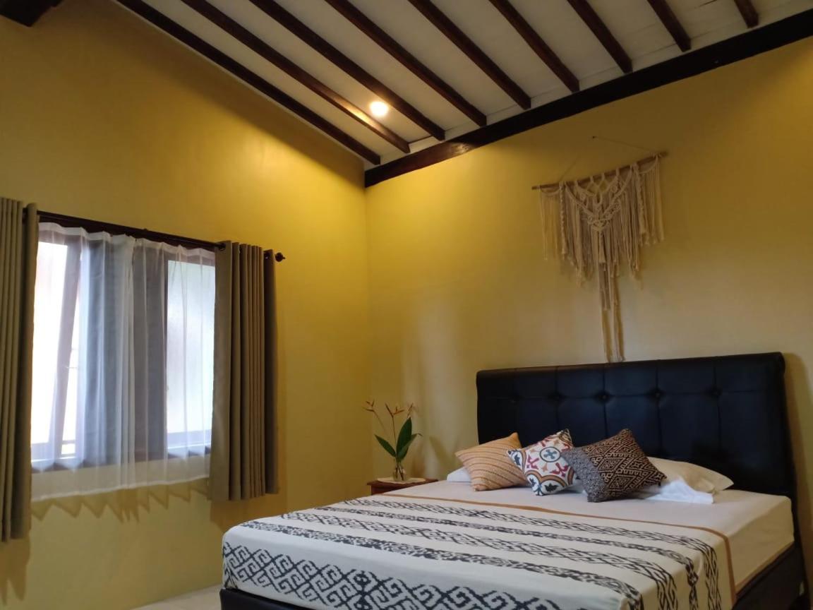 Bata Merah Homestay Баньюванги Экстерьер фото
